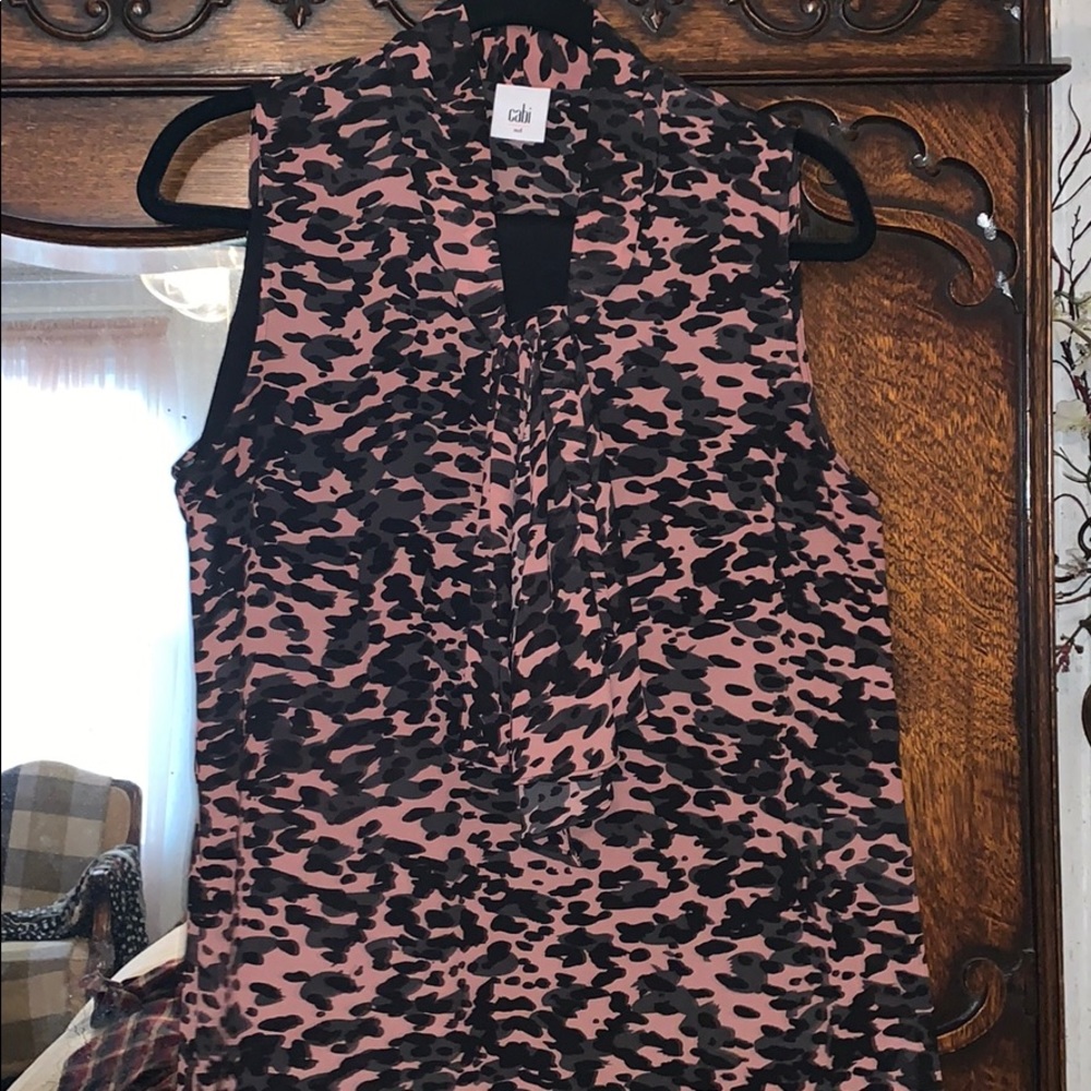 Cabi leopard print top bow neck M EUC